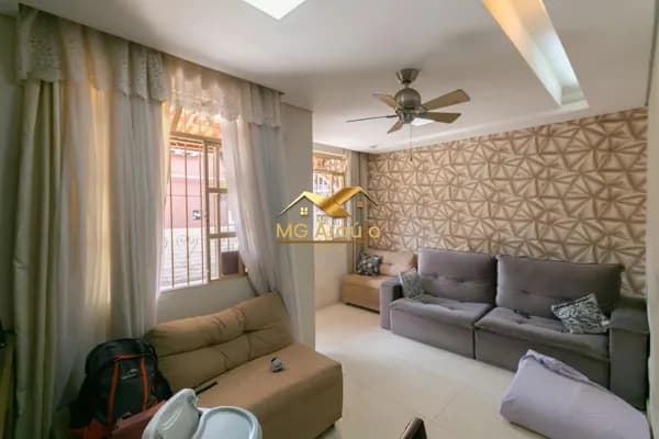 Casa Duplex, 04 Quartos, Santa Amélia, BH.