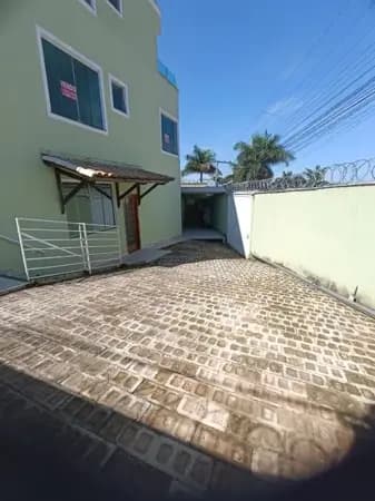 Casa à venda no bairro Parque Xangri-Lá em Contagem/MG