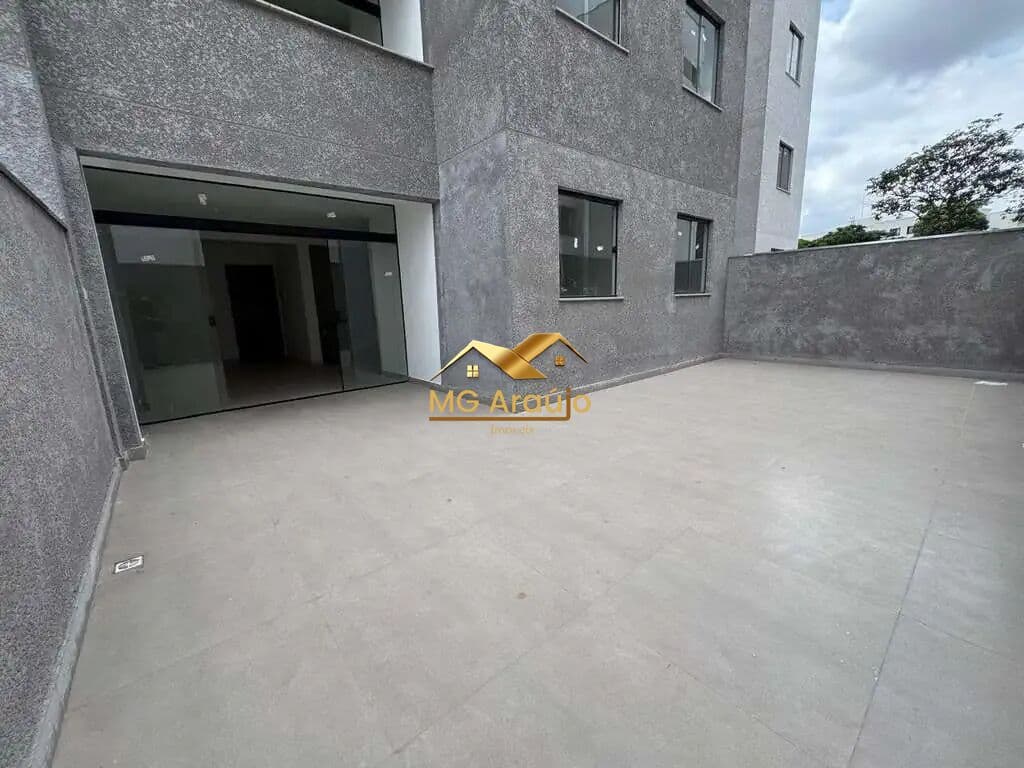 Apartamento com Área Externa, 02 Quartos, Santa Branca, BH.