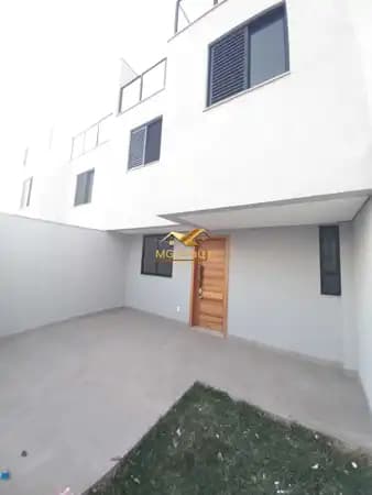 Casa à venda no bairro Planalto em Belo Horizonte/MG