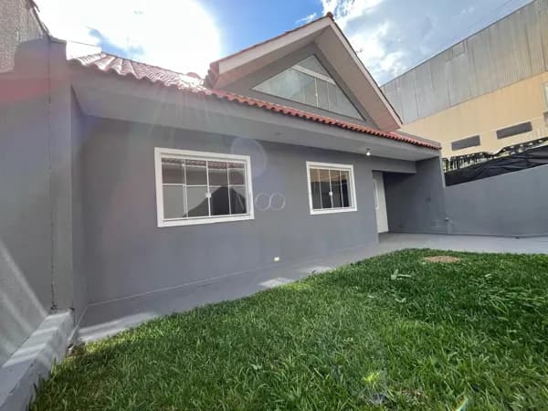 Casa em São José dos Pinhais - Santo Antônio