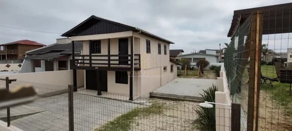 Casa com 3 dormitórios para alugar, 120 m² - Centro - Balneário Arroio do Silva/SC