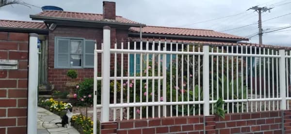 Casa com 3 dormitórios à venda, 200 m² por R$ 550.000 - Balneário Arroio do Silva/SC