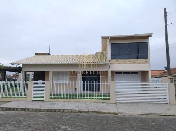 Casa com 3 dormitórios à venda, 170 m² - Centro - Balneário Arroio do Silva/SC