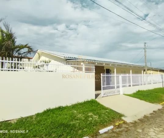 Casa com 3 dormitórios à venda, 240 m²