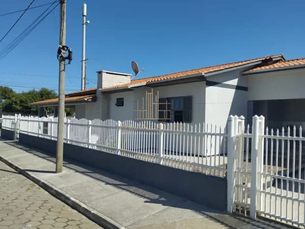 Casa com 4 dormitórios à venda, 200 m² - Centro - Balneário Arroio do Silva/SC