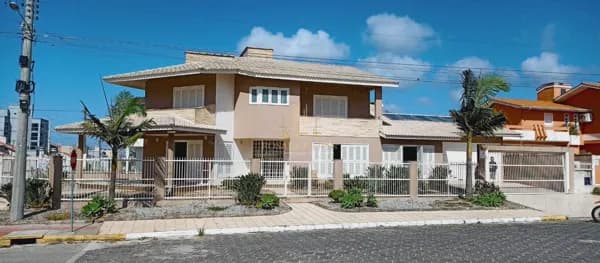 Casa com 4 dormitórios à venda, 295 m²- Centro - Balneário Arroio do Silva/SC