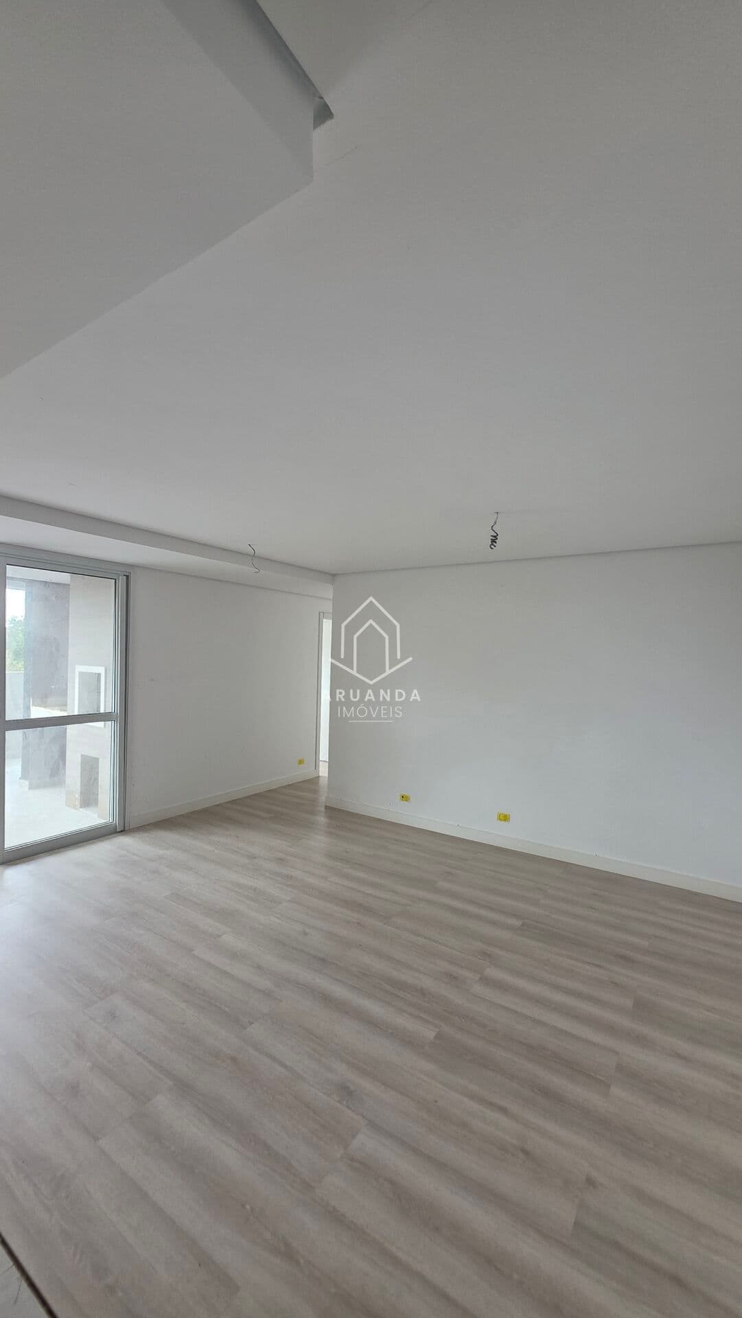 Apartamento com 3 Quartos – 166m² – 2 Vagas – Centro de São José dos Pinhais