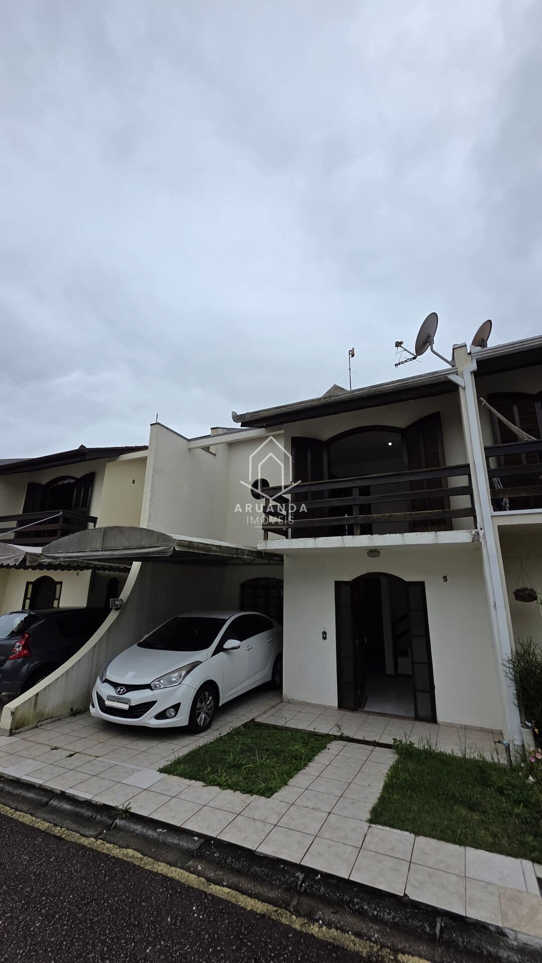 Sobrado no Tingui- 3 Quartos- 123m²