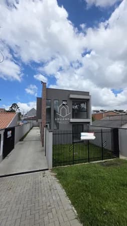 Sobrado de Frente para a rua- 105m²- 3 quartos- Bairro Alto