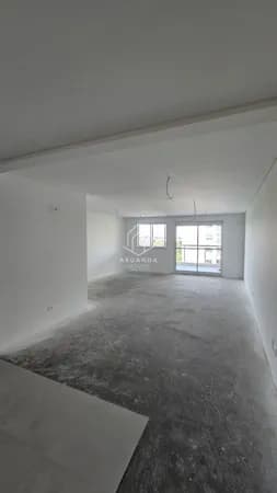 Apartamento em COND. Clube- Bacacheri- 106m²