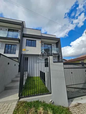 Sobrado Triplex de Rua - Garagem Subsolo - 3 Quartos - Boa Vista