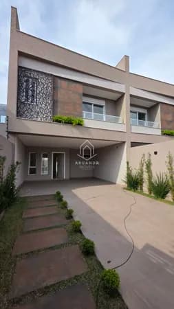 Casa com piscina - 190m² - 3 Suites - Bacacheri