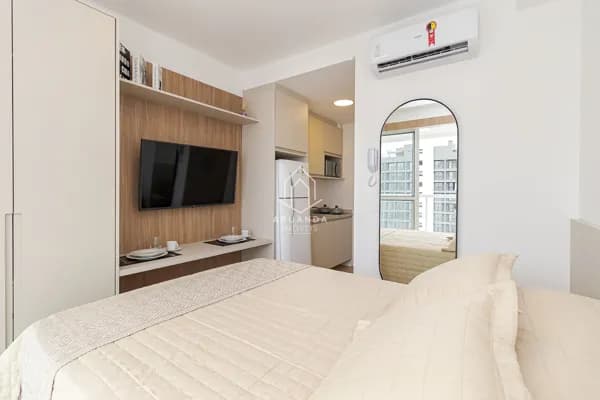 Studio Mobiliado de 19m²- Centro de Curitiba