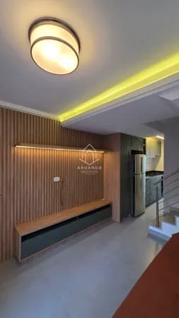 Sobrado - 60m² - 2 Quartos - Santa Cândida