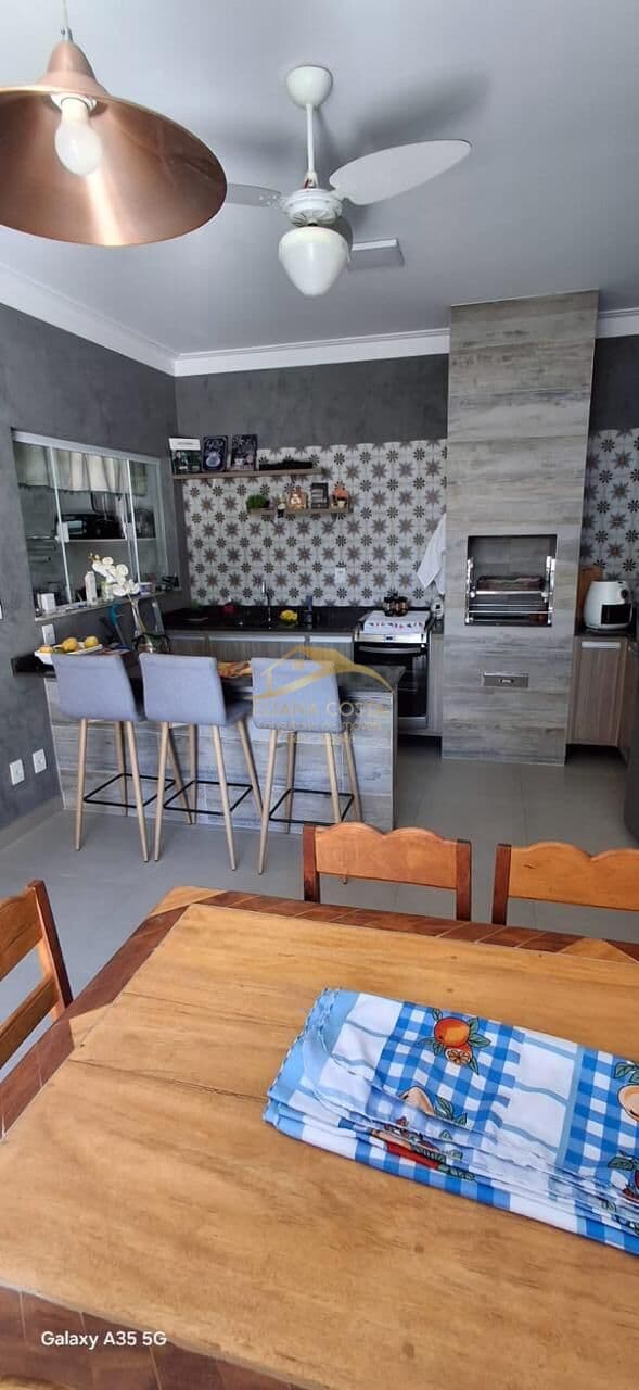 Casa Alto Padrão em Loteamento Pinheiros de Tremembé, Tremembé/SP