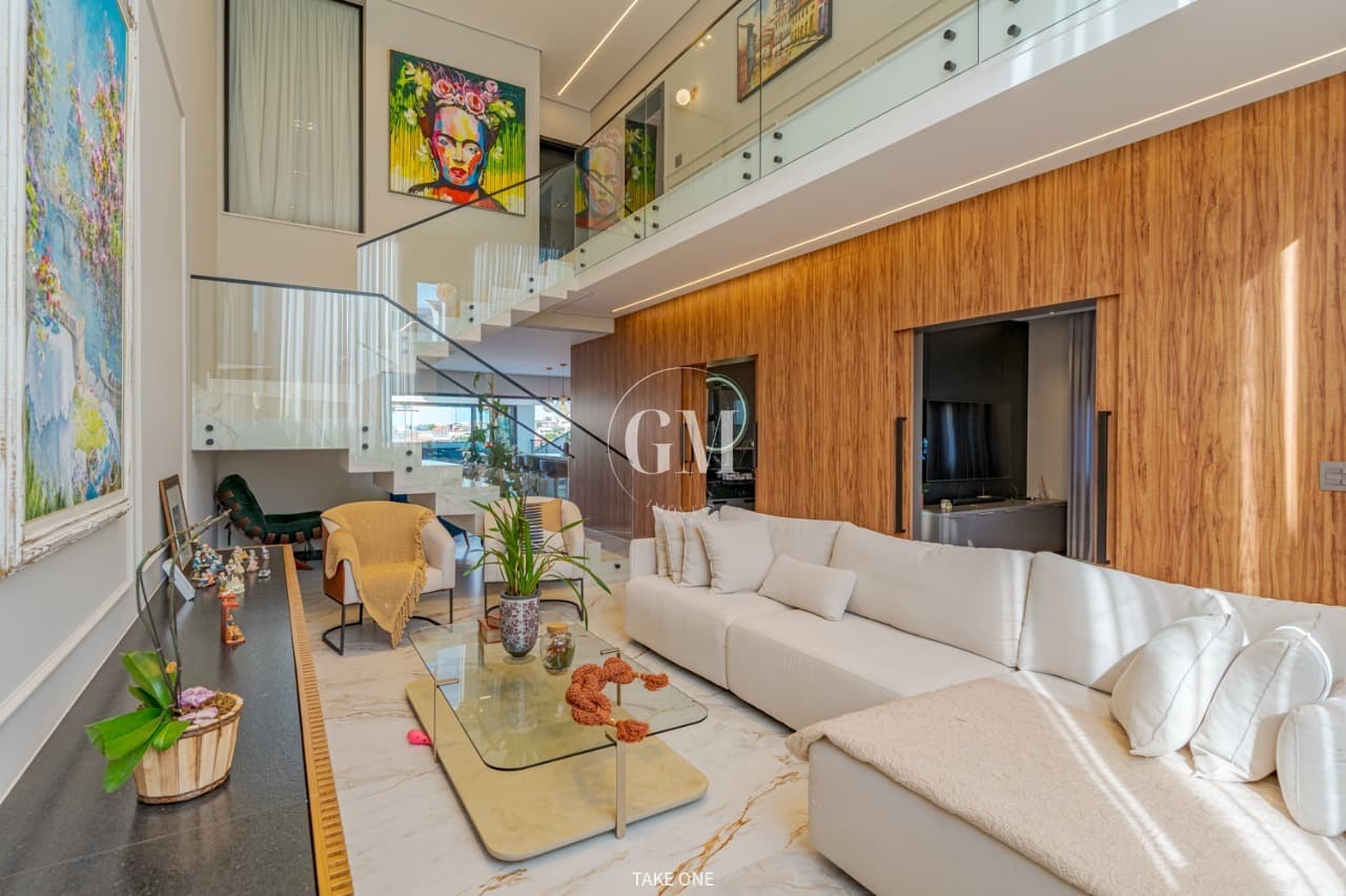Casa com Arquitetura Neoclássica em Condomínio com Lazer Completo