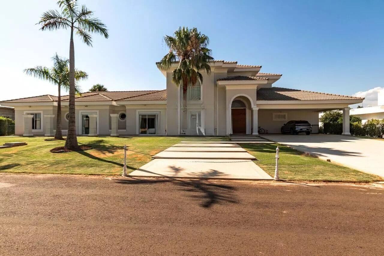 Casa em Condomínio Neoclassica Terras II