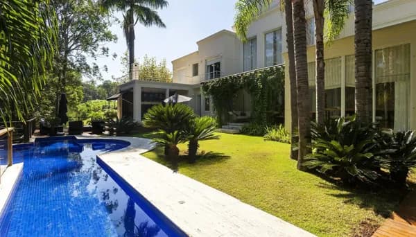 Casa Exuberante em Condomínio Terras de São José I