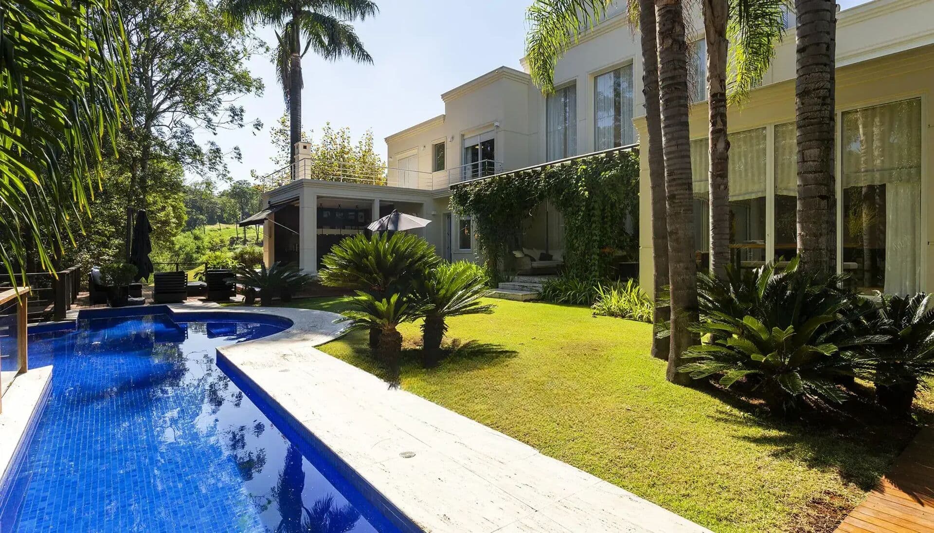 Casa Exuberante em Condomínio Terras de São José I