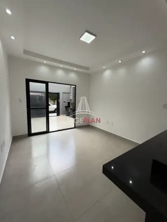 Casa à Venda no Jardim Tropical em Franca com 2 Dormitórios por apenas R$350.000