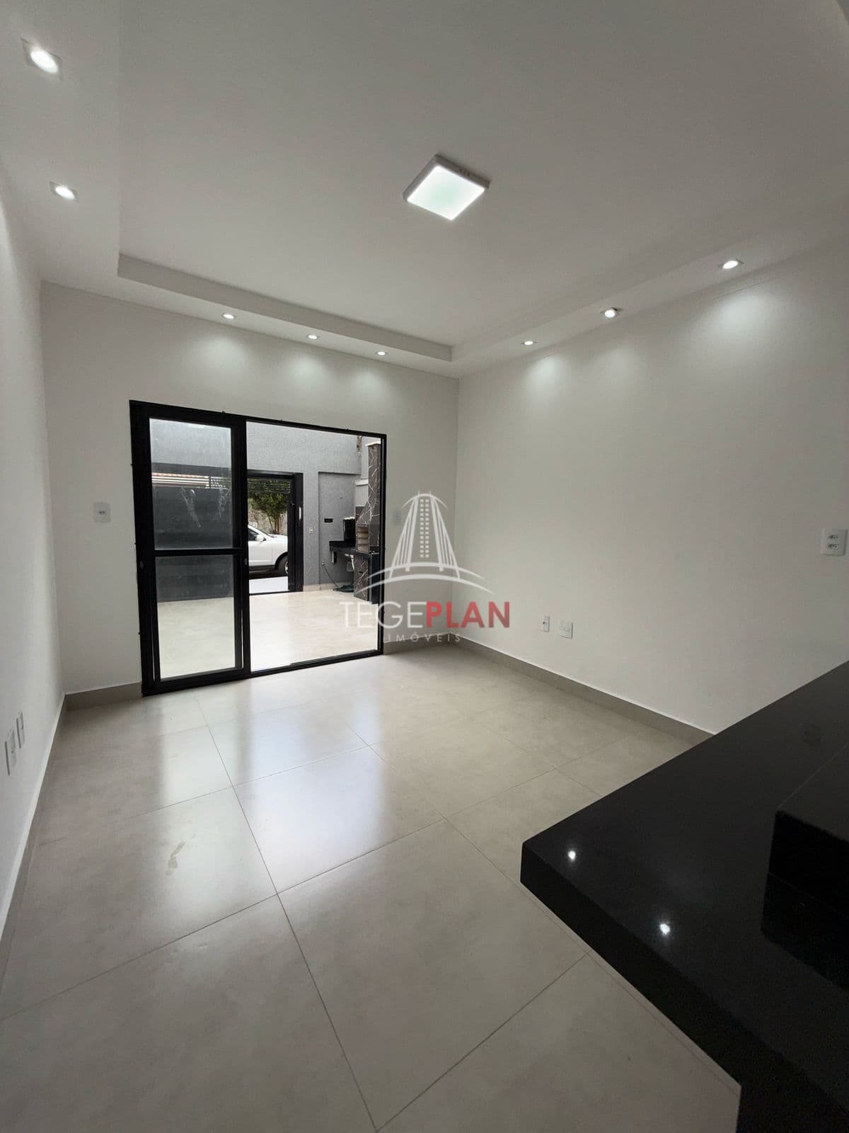 Casa à Venda no Jardim Tropical em Franca com 2 Dormitórios por apenas R$350.000