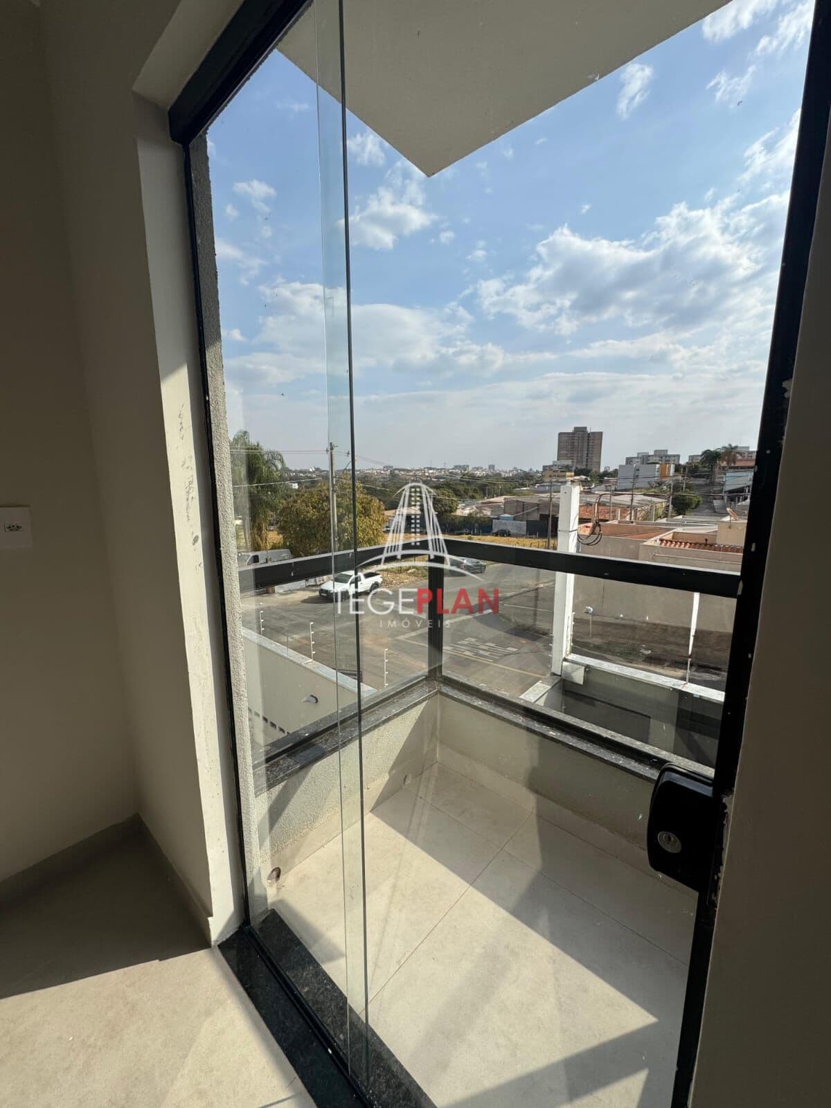 Apartamento à Venda no Jardim Ângela Rosa com 2 dormitórios por apenas R$245.000.