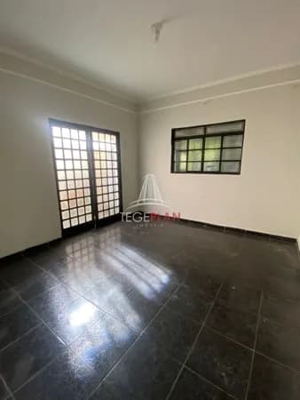 Sobrado à Venda no Eldorado - Franca SP com 3 Quartos por apenas R$350.000