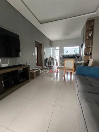 Casa à Venda no Residencial Paraíso em Franca/SP com 3 Dormitórios (1 Suíte) por apenas R$460.000