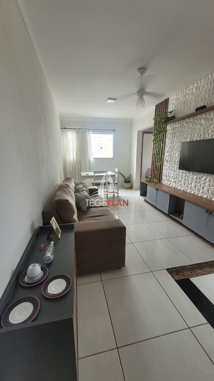 Apartamento à Venda no Luiza 2