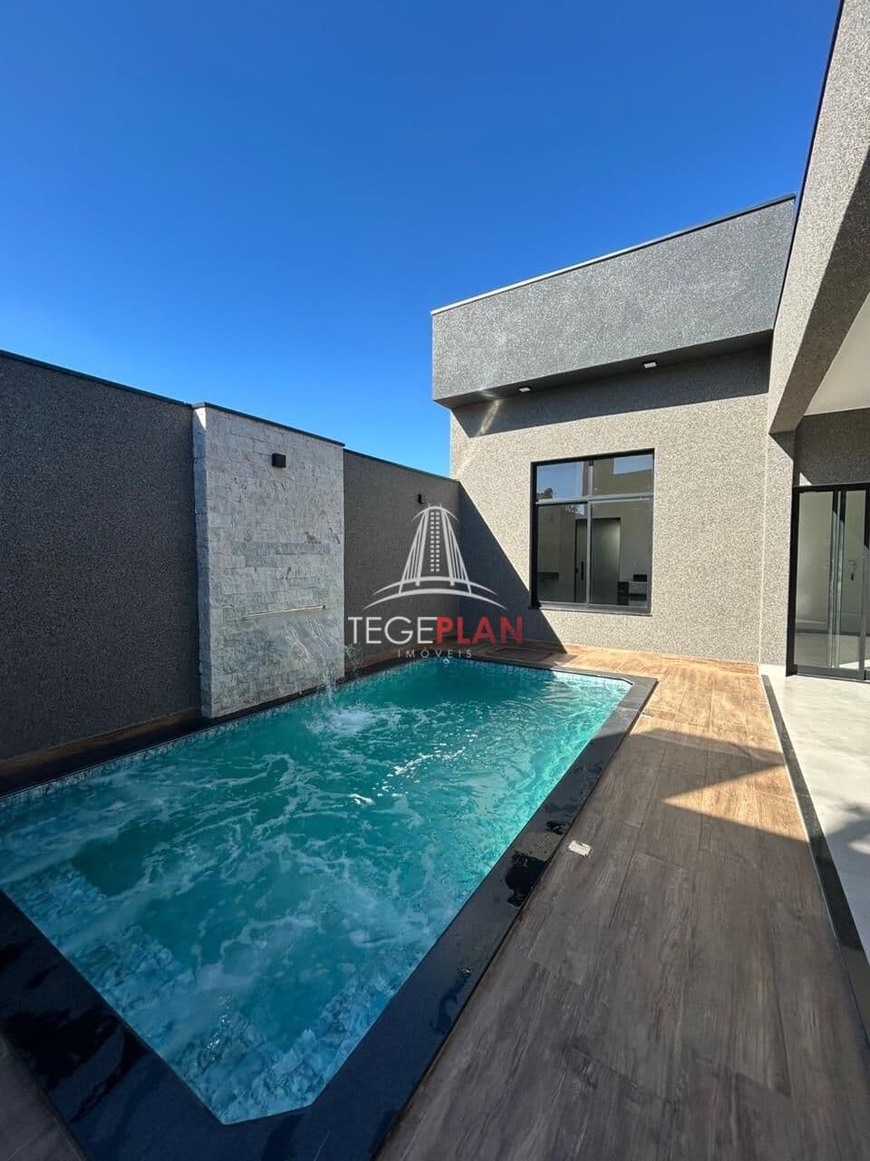 Casa Nova com Piscina à Venda no Jardim Natal em Franca por R$750.000