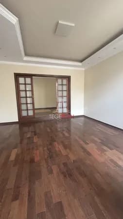 Casa à Venda próxima ao Hospital São Joaquim / Unimed