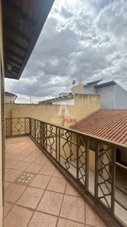 Casa à Venda próxima ao Hospital São Joaquim / Unimed