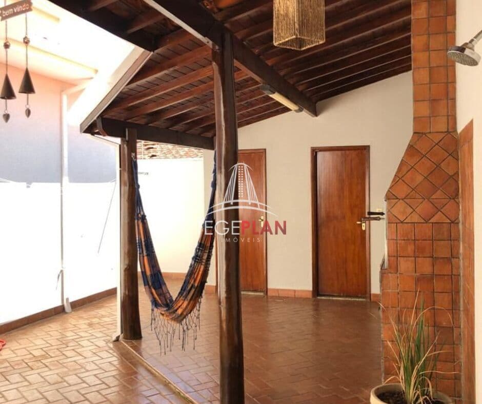 Vende-se Casa no Pq. Castelo - Franca SP