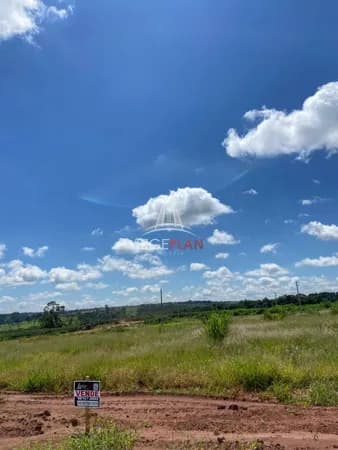 Direito de Terreno à Venda no Santa Inês em Franca com 160m² por apenas R$25.000 de entrada + parcelas de R$644,00 sem juros.
