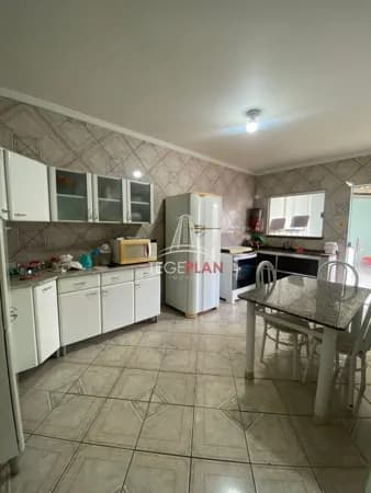 Casa à Venda no Jardim Noêmia em Franca/SP com 3 Dormitórios (1 Suíte) por apenas R$450.000