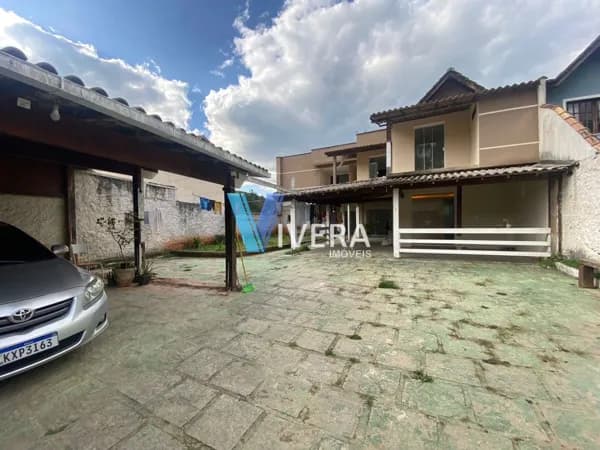 Casa com 3 dormitórios à venda, 263 m² por R$ 599.000,00 - Albuquerque - Teresópolis/RJ