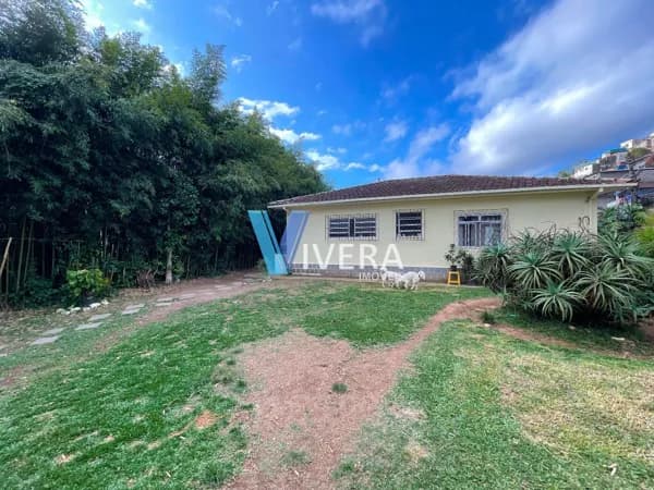 Casa com 4 dormitórios à venda, 500 m² por R$ 649.000,00 - Nossa Senhora de Fátima - Teresópolis/RJ