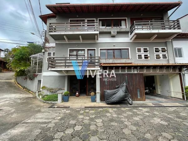 Casa com 5 dormitórios à venda, 220 m² por R$ 750.000,00 - Iucas - Teresópolis/RJ