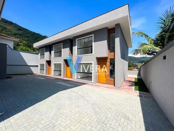 Casa com 3 dormitórios à venda, 105 m² por R$ 660.000,00 - Alto - Teresópolis/RJ