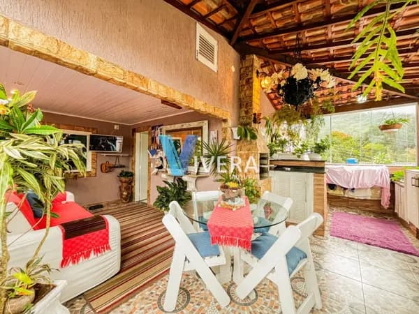Casa com 2 dormitórios à venda, 47 m² por R$ 350.000,00 - Tijuca - Teresópolis/RJ