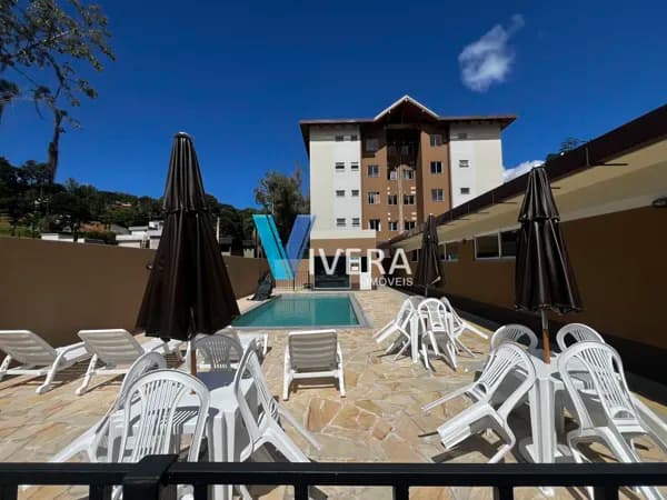 Seu Refúgio em Teresópolis: Apartamento com Suíte e Lazer Completo
