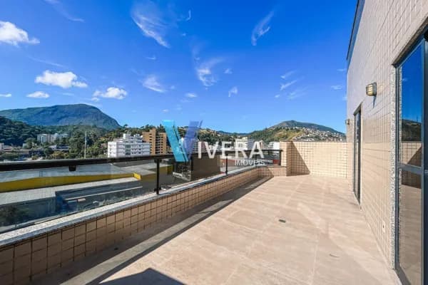 Cobertura com 3 dormitórios à venda, 138 m² por R$ 850.000,00 - Várzea - Teresópolis/RJ