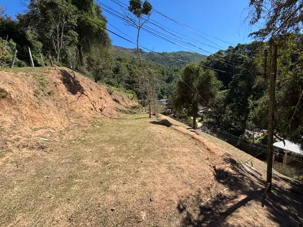 Lote/Terreno em Petrópolis - Carangola