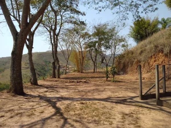 Lote/Terreno em Petrópolis - Posse