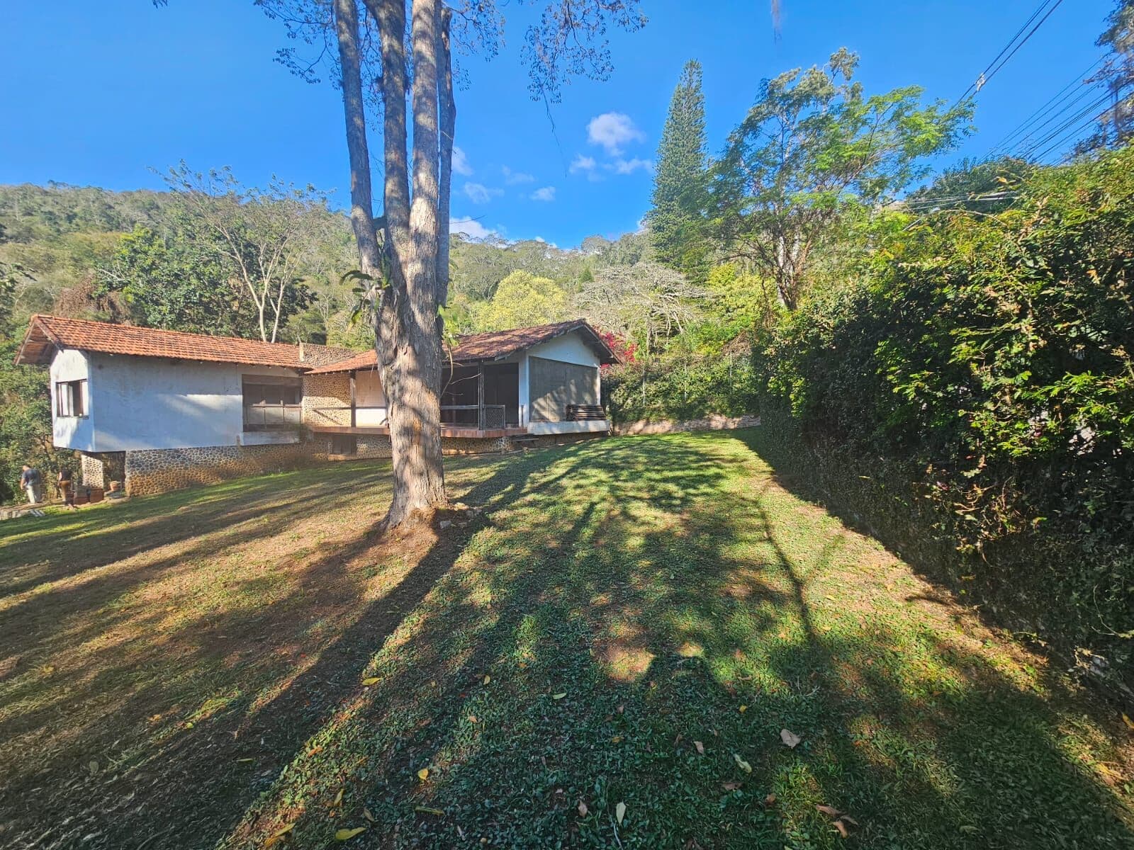 Casa Térrea a reformar em Itaipava, Petrópolis/RJ