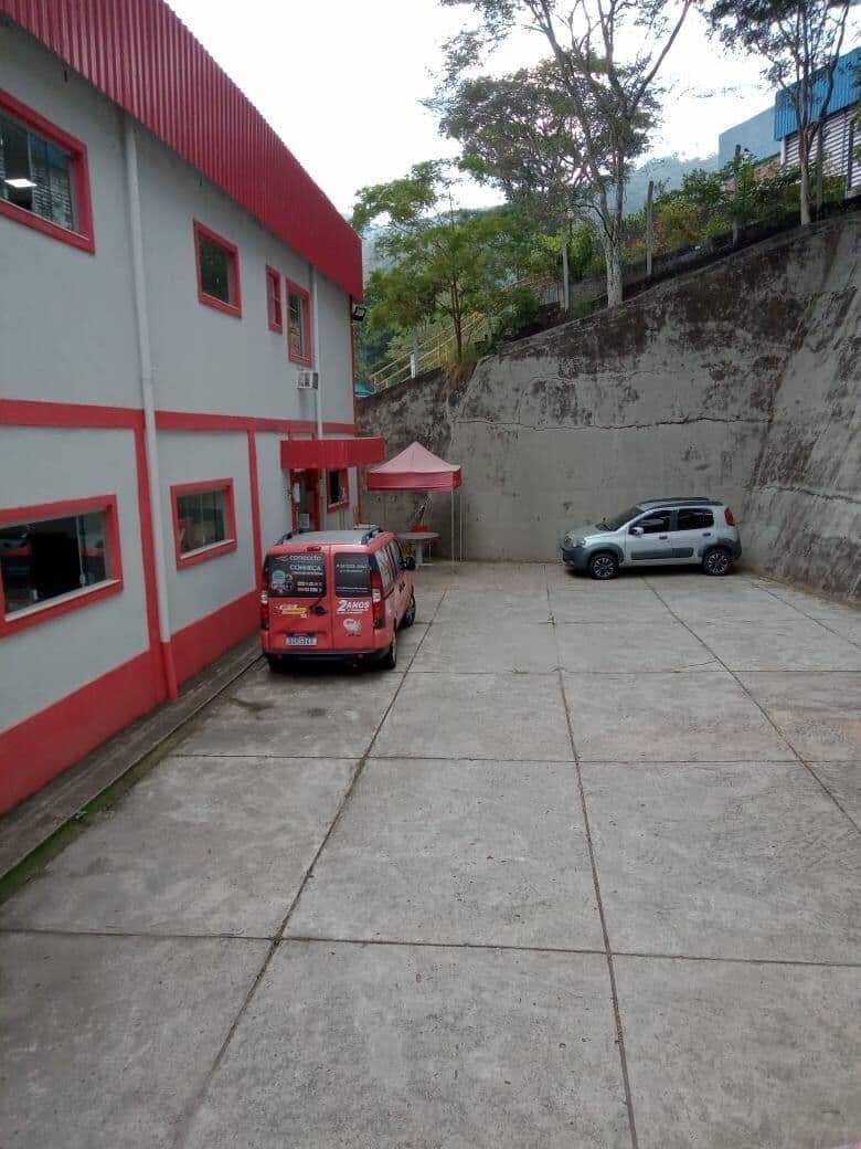 Pavilhão/Galpão Em condomínio em Itaipava, Petrópolis/RJ