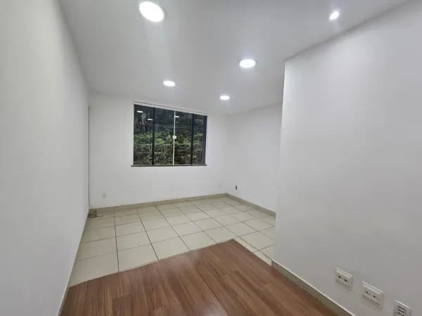 Sala Comercial em Nogueira, Petrópolis/RJ