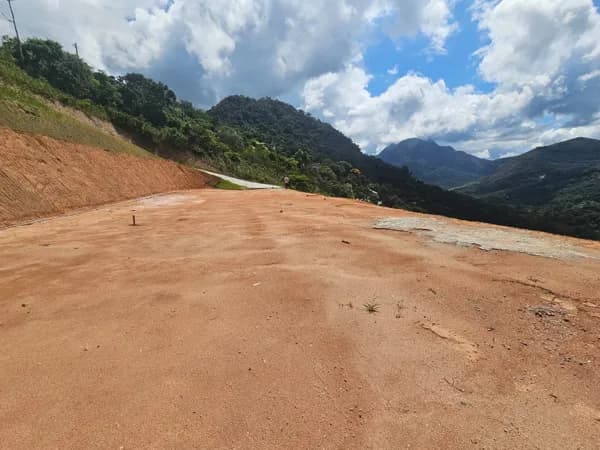 Terreno em Condomínio em Itaipava, Petrópolis/RJ