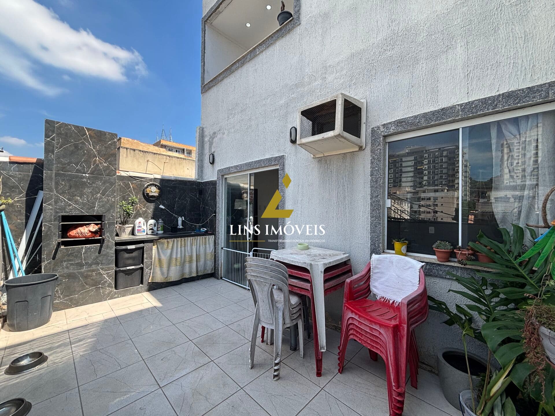 Casa Duplex à venda, 3 quartos, 2 banheiros e árra gourmet, R$ 190.000,00, Campinho, Rio de Janeiro, RJ
